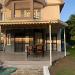 Triplex With Pool Patera *