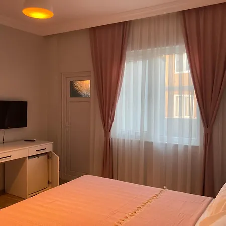 Вилла Triplex With Pool Patera