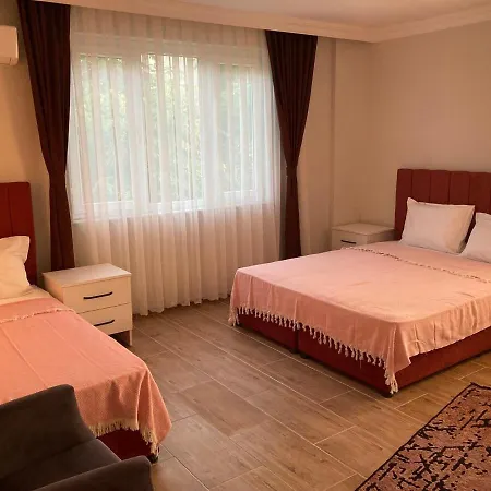 Villa Triplex With Pool Patera