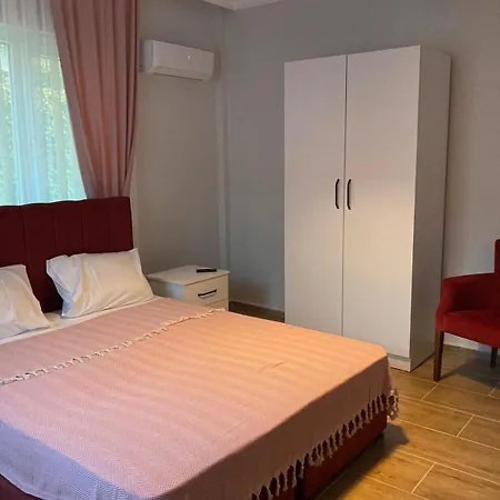 Triplex With Pool Patera Villa *