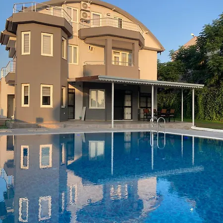 Triplex With Pool Patera *