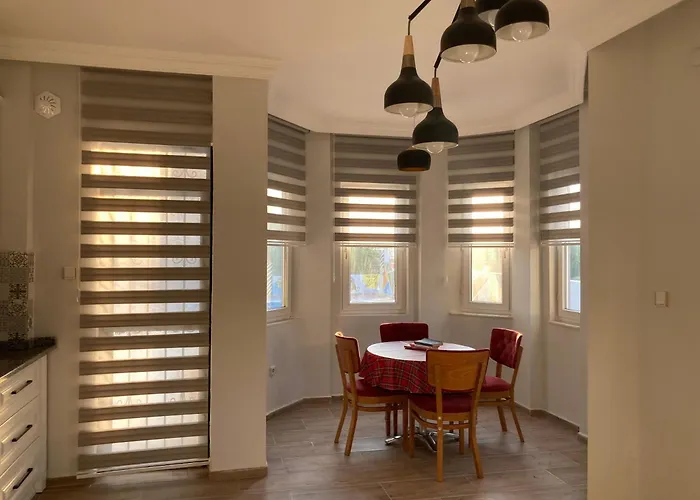 Triplex With Pool Patera Villa *