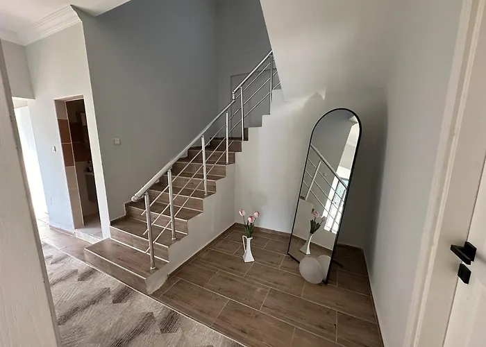 Villa Triplex With Pool Patera Serik