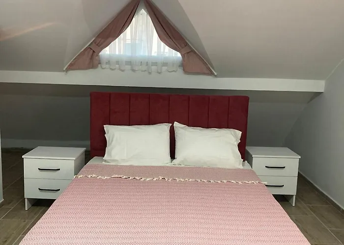 Triplex With Pool Patera *