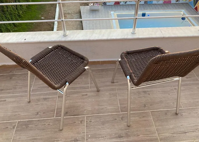 Triplex With Pool Patera *