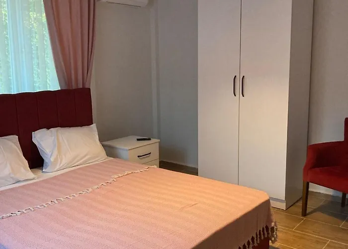 Triplex With Pool Patera Villa *