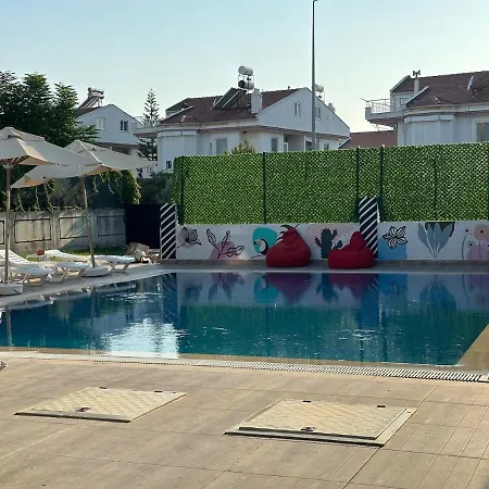 ヴィラ Triplex With Pool Patera Serik