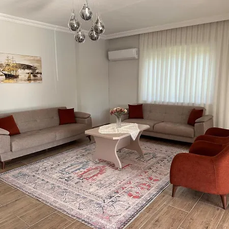 Triplex With Pool Patera