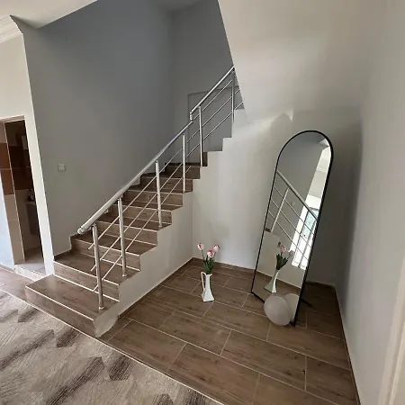 ヴィラ Triplex With Pool Patera Serik