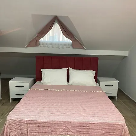 Triplex With Pool Patera *